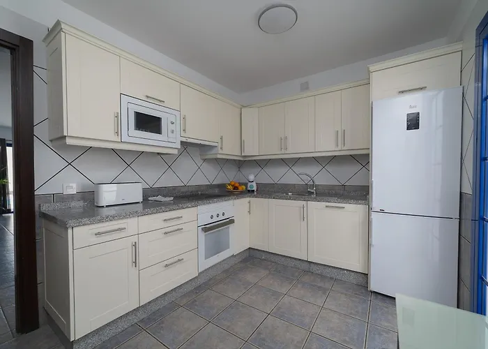 Yaiza Playa Blanca (Lanzarote)