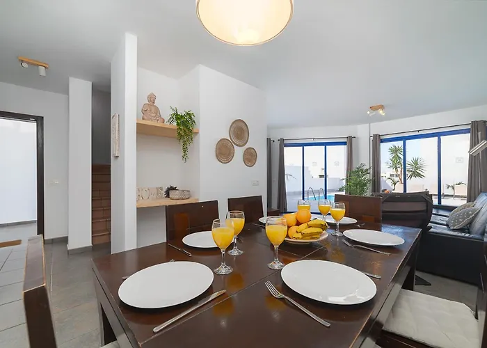 Yaiza Playa Blanca (Lanzarote)